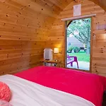 Podumna Glamping Village *