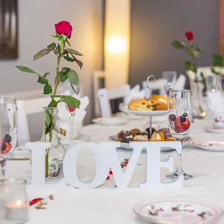 Podumna Glamping Village פורטומנה