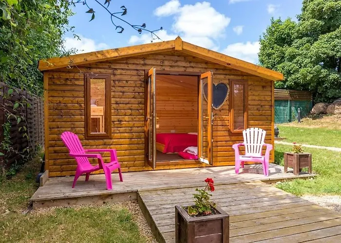 Podumna Glamping Village